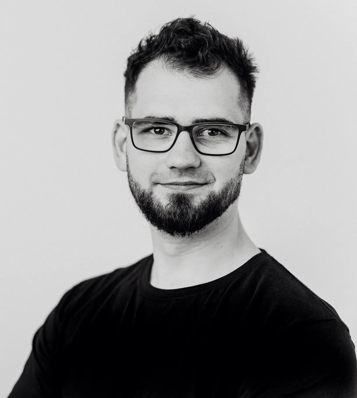 Maciej Szymczak - autor kursu Bezpieczny iPhone